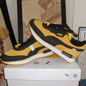 Puma future rider x Distinct Life sz 9.5